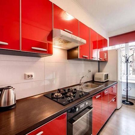 Apartment In The Center Of "Opera" Лвив Екстериор снимка